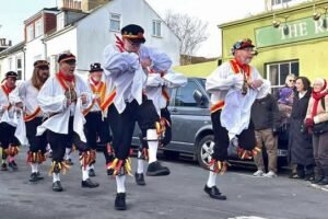 image-2376694282770044